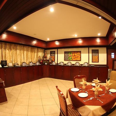 Hotel Rathna Residency Коимбаторе Екстериор снимка