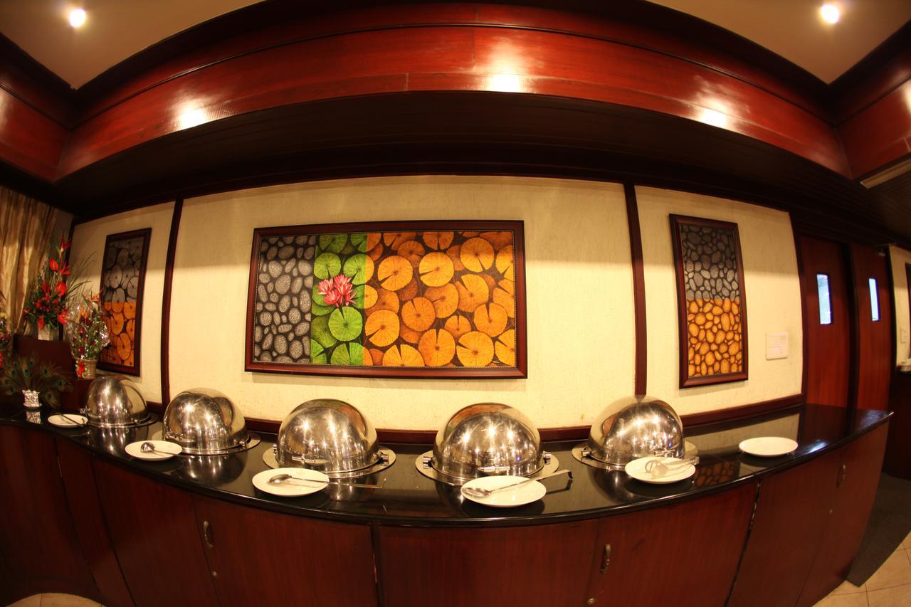 Hotel Rathna Residency Коимбаторе Екстериор снимка