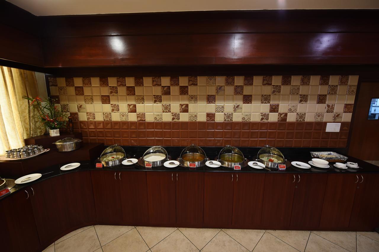 Hotel Rathna Residency Коимбаторе Екстериор снимка