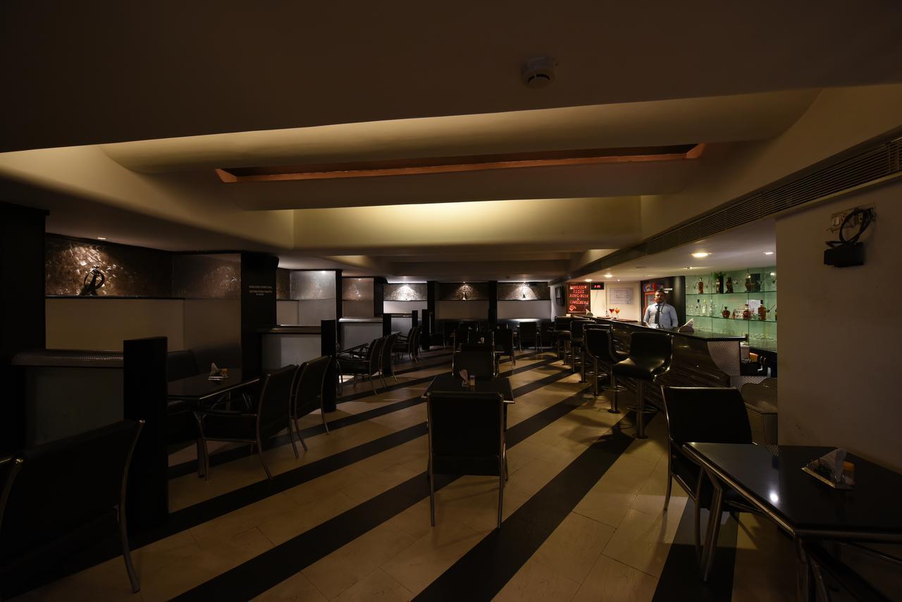 Hotel Rathna Residency Коимбаторе Екстериор снимка