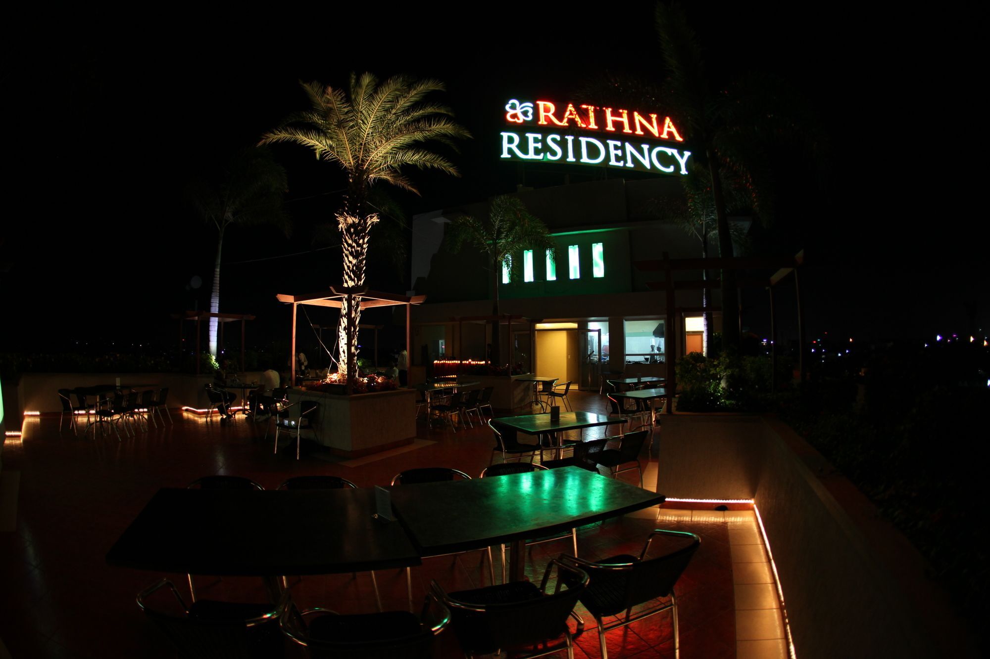 Hotel Rathna Residency Коимбаторе Екстериор снимка