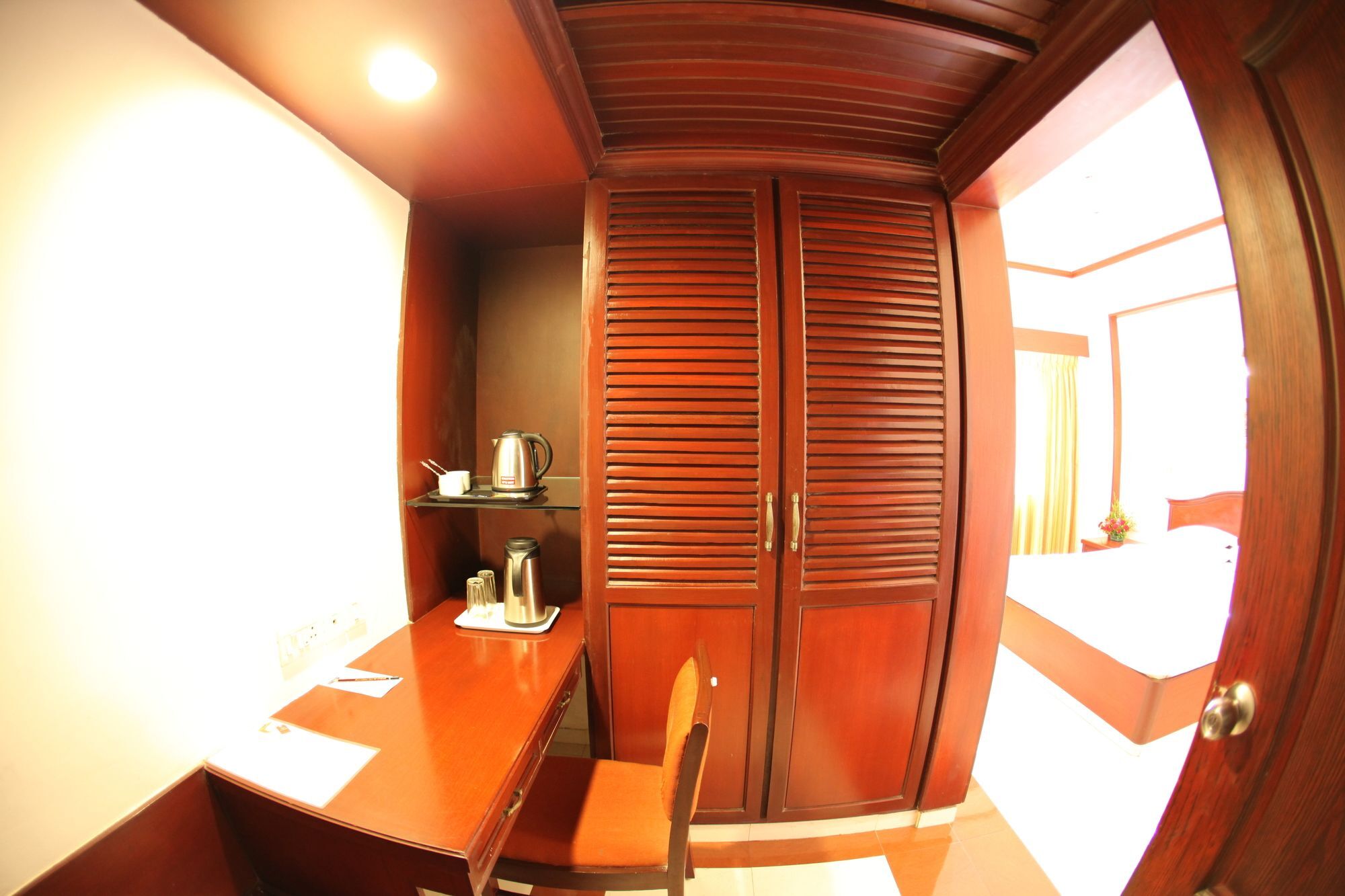 Hotel Rathna Residency Коимбаторе Екстериор снимка